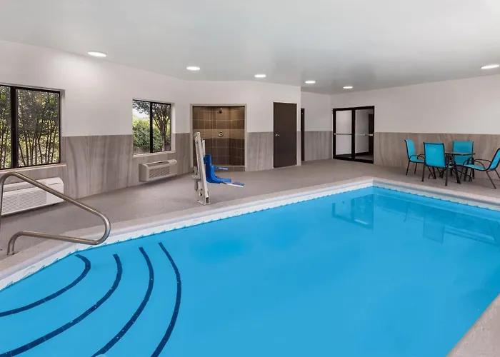 Days Inn By Wyndham Mcdonough